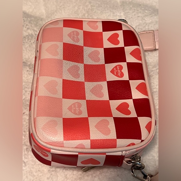 💕Host Pick💕Betsey Johnson Pink Checker Heart Crossbody Bag - Picture 12 of 15